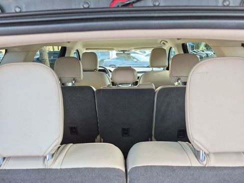 Used 2021 Lincoln Aviator 2WD w/ Elements Package image 17