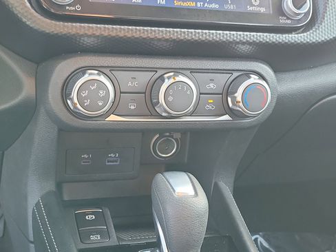 Certified 2023 Nissan Kicks SV image 27