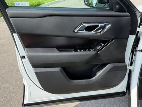 Certified 2026 Land Rover Range Rover Velar Dynamic SE AWD/4WD image 13
