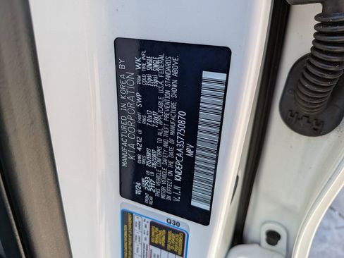Certified 2025 Kia Seltos LX AWD/4WD image 35