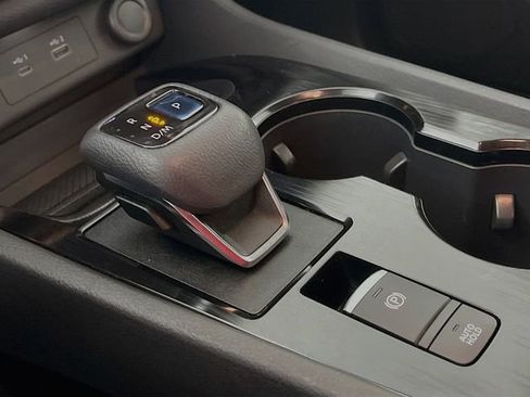 Used 2021 Nissan Rogue SV image 17