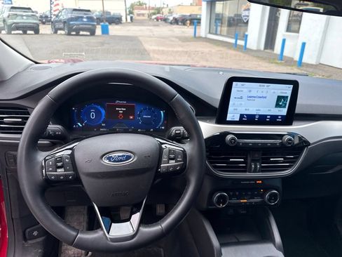 Used 2022 Ford Escape SEL w/ Technology Package AWD/4WD image 24
