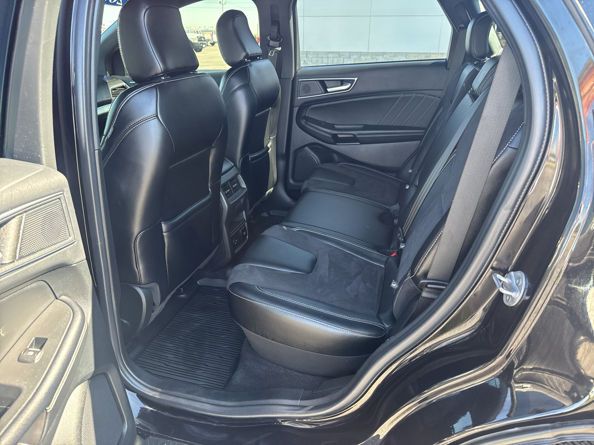 Used 2022 Ford Edge ST w/ Equipment Group 401A AWD/4WD image 24