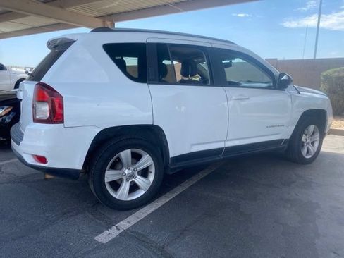 Used 2016 Jeep Compass Sport w/ Power Value Group FWD image 3