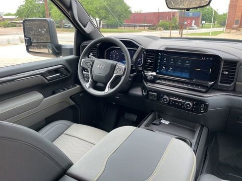 New 2026 Chevrolet Silverado 2500 ZR2 AWD/4WD image 27