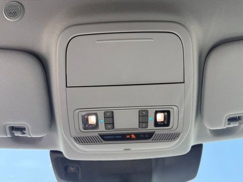 Used 2024 Ford Explorer XLT w/ Equipment Group 202A image 16