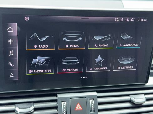 Used 2024 Audi Q5 2.0T Premium w/ Convenience Package image 24