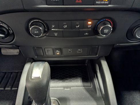 Used 2024 Nissan Frontier S w/ Technology Package image 19