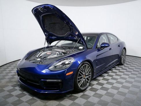 Certified 2022 Porsche Panamera Turbo S image 32