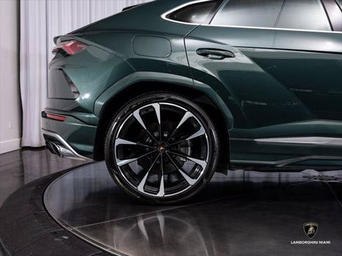 Used 2021 Lamborghini Urus AWD/4WD image 17