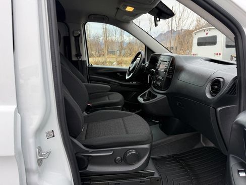 Used 2019 Mercedes-Benz Metris w/ Driver Comfort Package image 17
