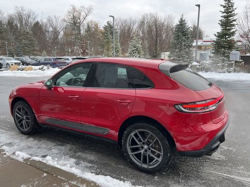 Used 2025 Porsche Macan Turbo image 45
