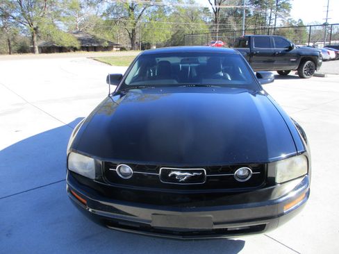 Used 2008 Ford Mustang Premium image 25