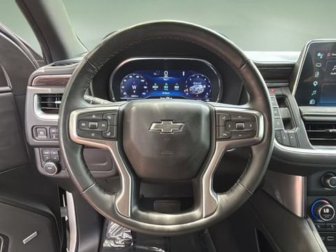 Used 2024 Chevrolet Suburban Z71 w/ Luxury Package AWD/4WD image 12