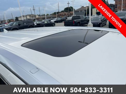 Used 2019 Toyota Highlander XLE FWD image 9
