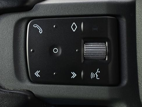 Used 2022 Land Rover Defender 110 X-Dynamic SE AWD/4WD image 31