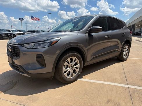 Certified 2025 Ford Escape Active AWD/4WD image 7