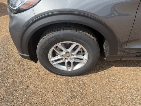 New 2026 Ford Explorer Active w/ Active Comfort Package RWD image 12