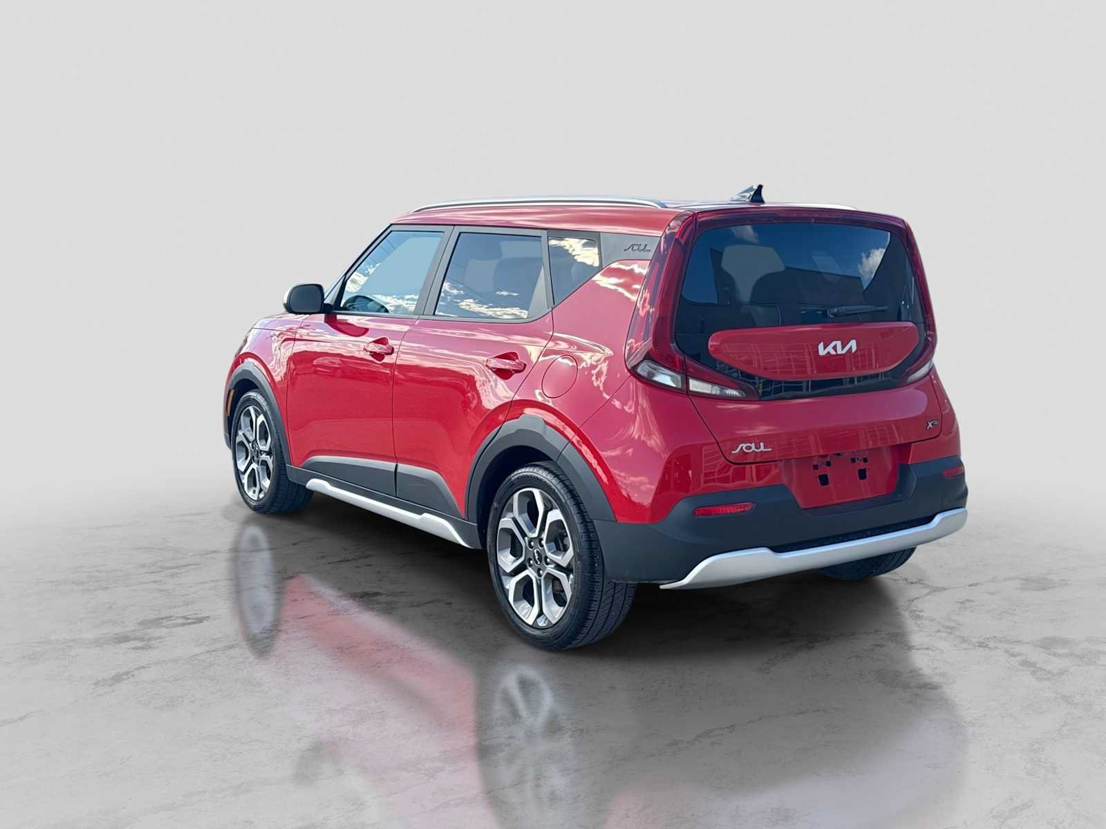 Used 2022 Kia Soul X-Line FWD image 4
