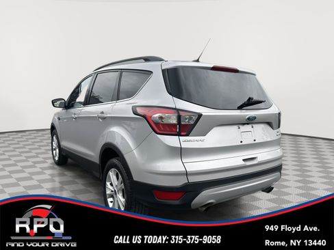 Used 2018 Ford Escape SE AWD/4WD image 3