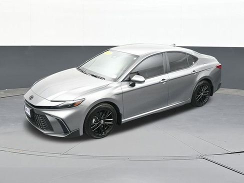 Used 2025 Toyota Camry SE w/ Convenience Package image 66