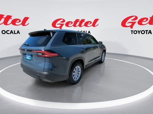 Used 2024 Toyota Grand Highlander Limited image 8