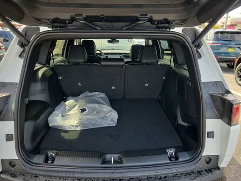 New 2026 Jeep Cherokee Overland w/ Advanced Pro Tech Group image 8