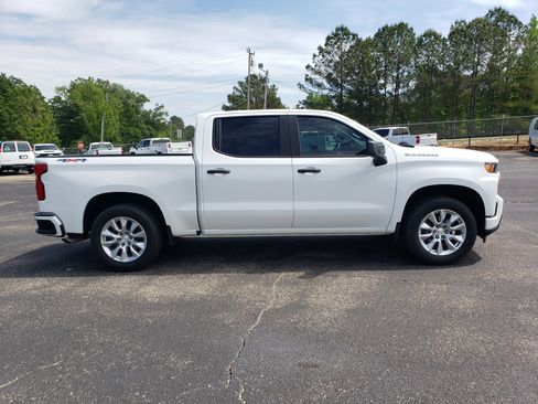 Used 2022 Chevrolet Silverado 1500 Custom w/ Safety Confidence Package AWD/4WD image 5