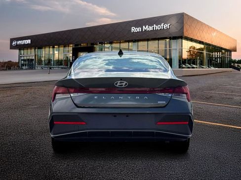 New 2026 Hyundai Elantra Hybrid FWD image 6