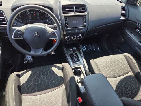 Used 2025 Mitsubishi Outlander Sport ES AWD/4WD image 9