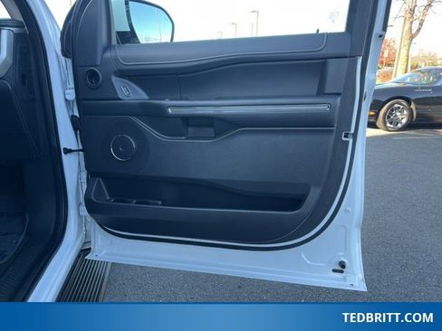Used 2024 Ford Expedition XLT image 25