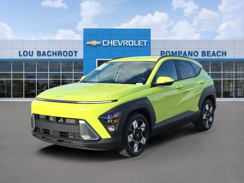 Used 2024 Hyundai Kona SEL w/ Convenience Package FWD image 3