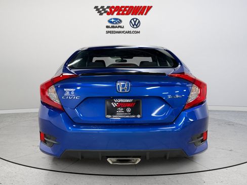 Used 2019 Honda Civic Sport image 6