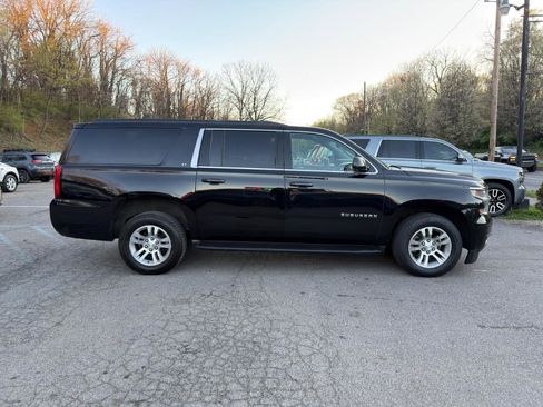 Used 2019 Chevrolet Suburban LT image 4