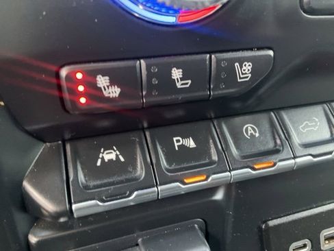 Used 2019 GMC Sierra 1500 SLT w/ SLT Premium Plus Package AWD/4WD image 22