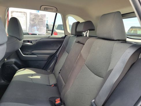 Used 2023 Toyota RAV4 XLE FWD image 13