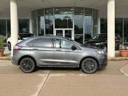 Certified 2022 Ford Edge SE w/ Black Appearance Package