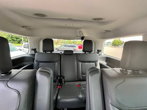 New 2026 Ford Expedition Active RWD image 11