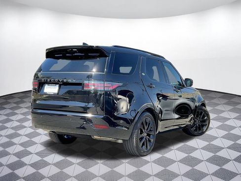 Used 2024 Land Rover Discovery Dynamic SE AWD/4WD image 12
