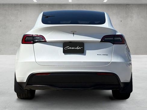 Used 2024 Tesla Model Y Long Range image 15