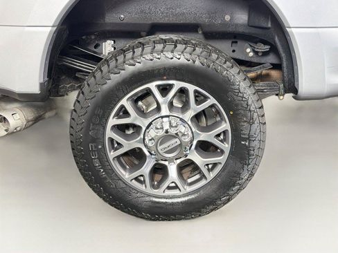 Used 2022 Ford F350 Lariat w/ Lariat Value Package AWD/4WD image 35