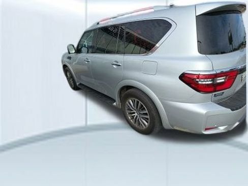 Used 2024 Nissan Armada SL w/ Captain's Chairs Package image 4