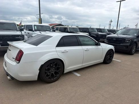 Used 2019 Chrysler 300 S w/ S Model Appearance Package RWD image 3