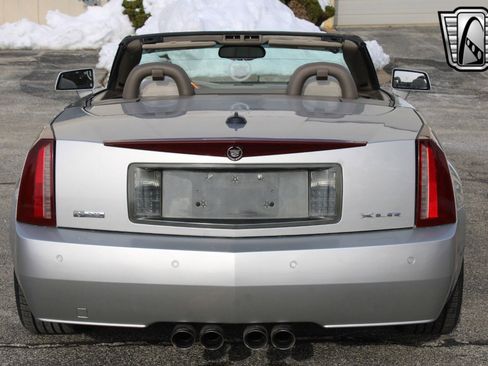 Used 2005 Cadillac XLR image 7