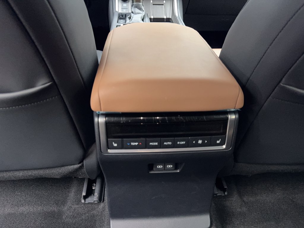 Used 2025 Lexus GX 550 w/ Accessory Package (2T) AWD/4WD image 76