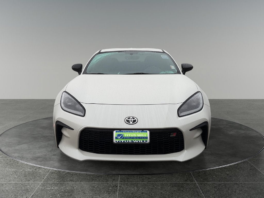 Used 2024 Toyota GR86 Premium RWD image 2