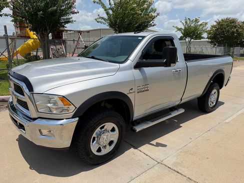 Used 2014 RAM 2500 SLT w/ Popular Equipment Group AWD/4WD image 11
