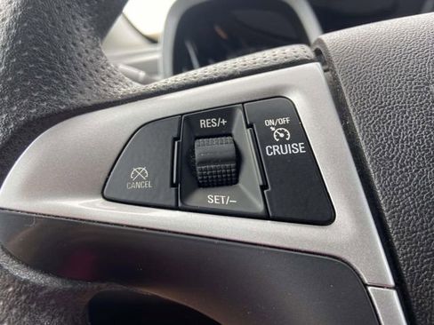 Used 2017 Chevrolet Equinox LT image 14