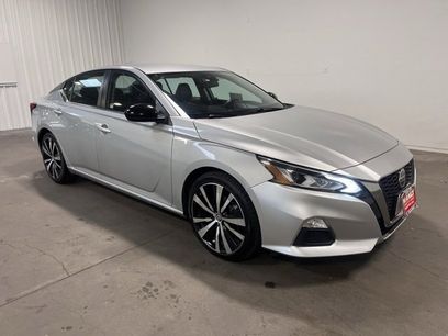 Used 2022 Nissan Altima 2.5 SR