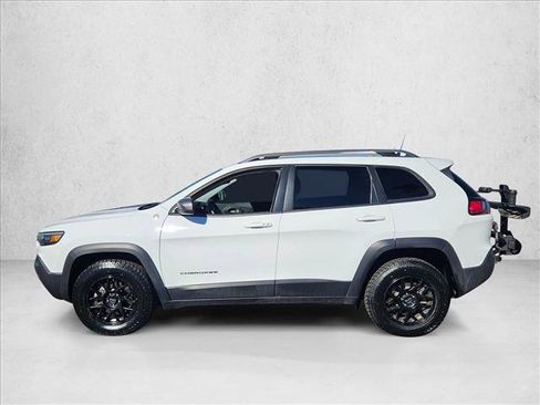 Used 2020 Jeep Cherokee Trailhawk image 9